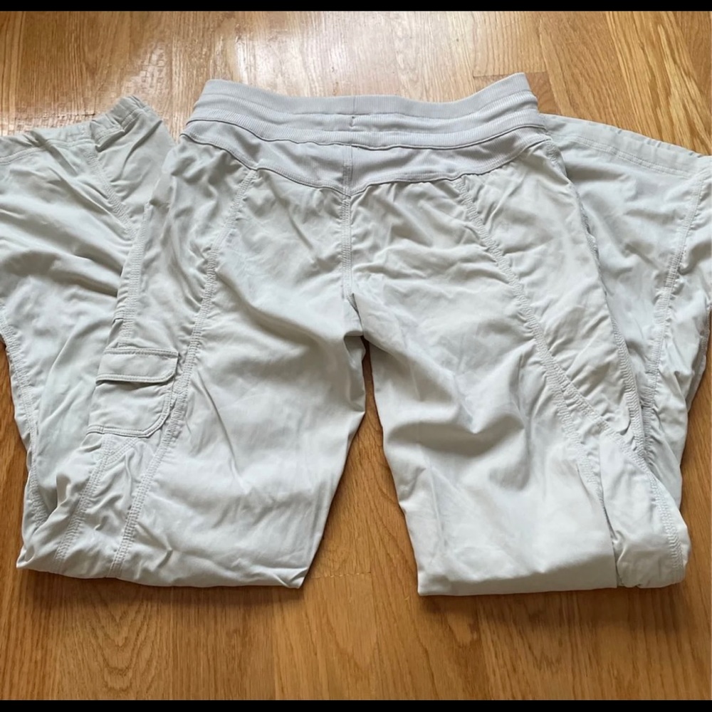 Women’s North Face pants
